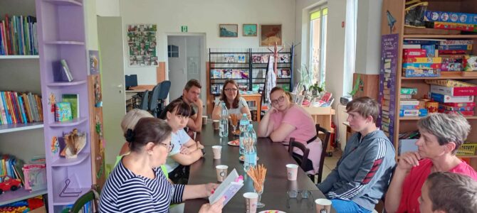 25 lipca 2024 r. Zajęcia z elementami bajkoterapii w Gminnej Bibliotece w Stromcu