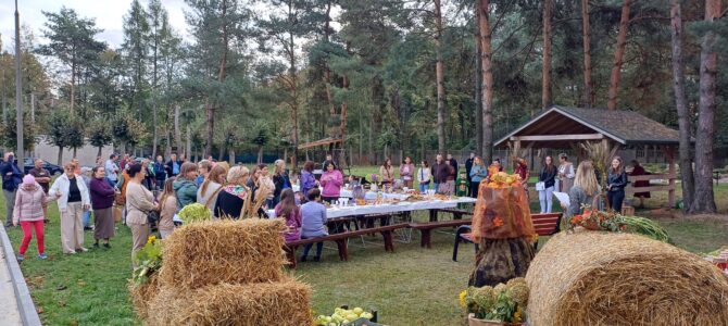 26 września 2024 r.  – coroczny PIKNIK „Dary Jesieni” w Zespole Szkół Specjalnych w Adamowie