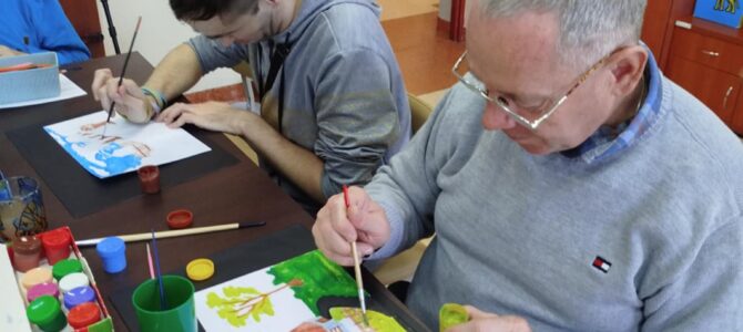 24 października 2024 r. – Przygotowywanie prac na Konkurs Plastyczny „CZTERY PORY ROKU – PEJZAŻE MAZOWSZA”