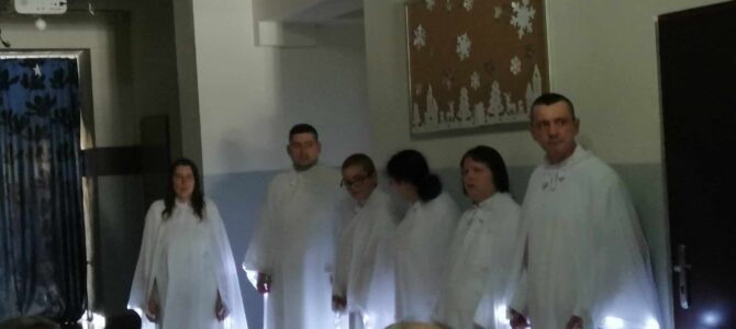 16 stycznia 2024 r. – Występ jasełkowy mieszkańców DPS Jedlanki w naszym Domu
