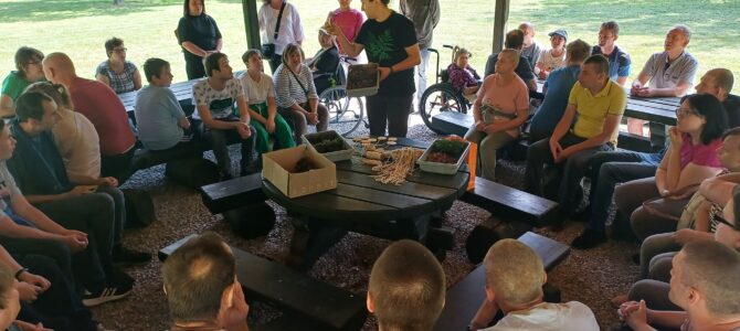 22 sierpnia 2025 r. Edukacja przyrodniczo – leśna w Nadleśnictwie Dobieszyn