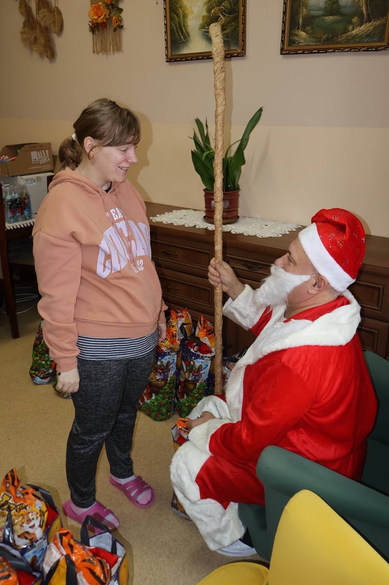 6 grudnia 2025 r. – Święty Mikołaj z wizytą w naszym Domu 🎅