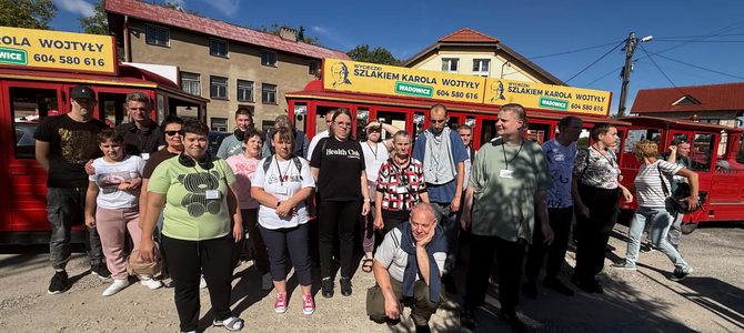 16 września 2026 r. Wycieczka do Wadowic – śladami św. Jana Pawła II 🚌🍰