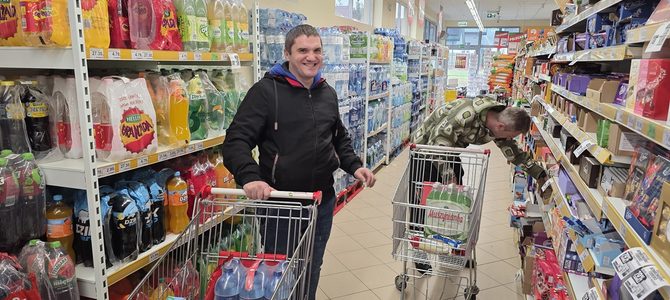 19 października 2026 r. ❤️ Razem raźniej – nawet między sklepowymi półkami! 🛒